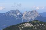 Berge/359821/blick-vom-gipfel-des-berchtesgadener-hochthron Blick vom Gipfel des Berchtesgadener Hochthron auf Hochstaufen und Zwiesel am 8. August 2014.