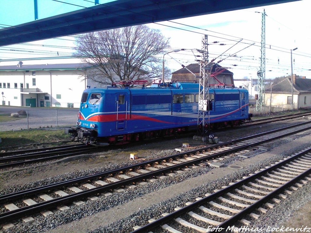 SRI 151 170 beim Rangieren f�r die R�ckfahrt nach Lancken im Bahnhof Bergen auf R�gen am 19.4.13