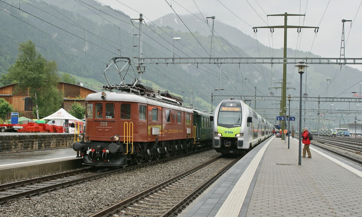  100 Jahre BLS  BLS Ae 6/8 205 in Frutigen.
29. Juni 2013