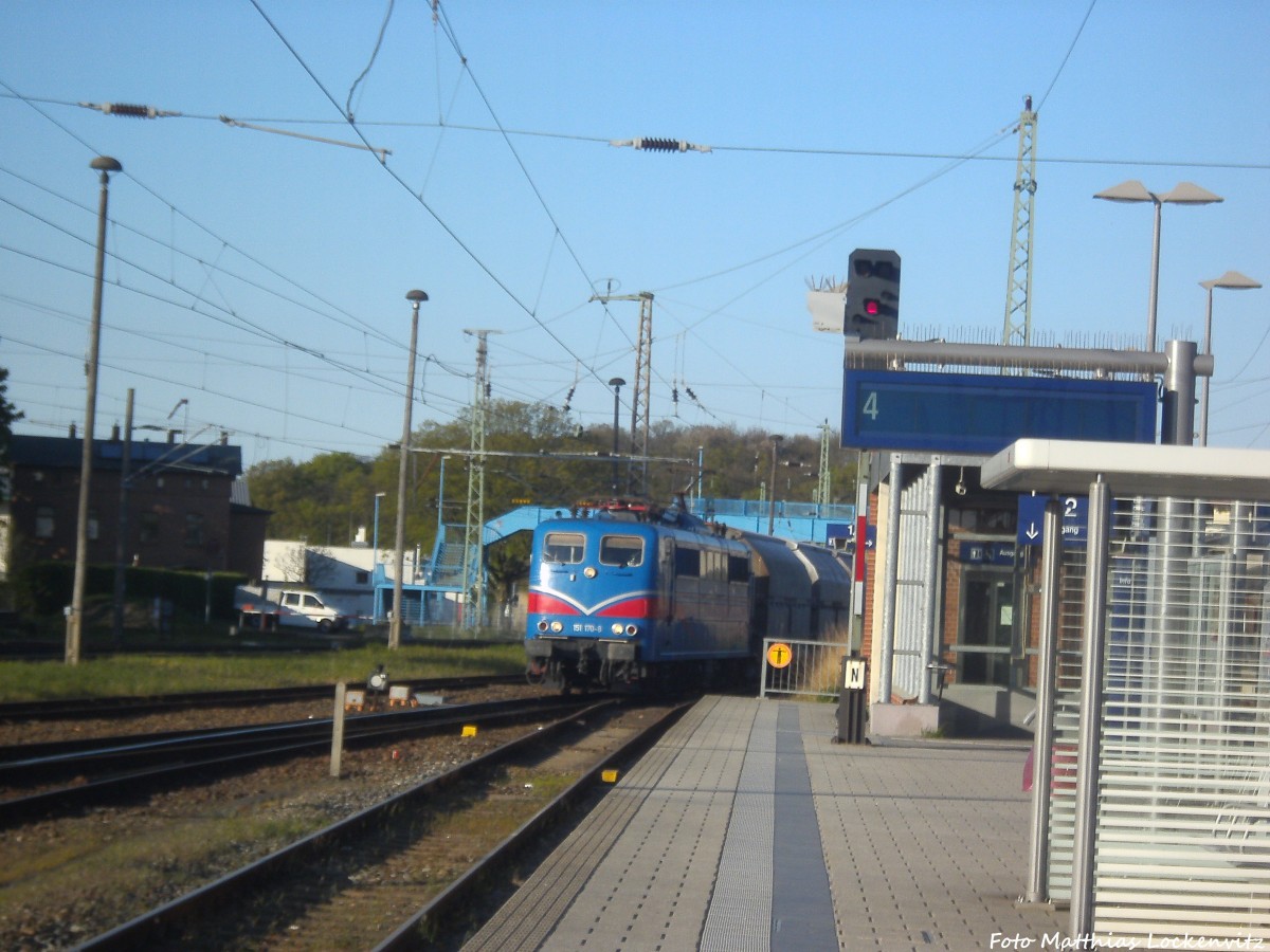 151 170-8 der SRI (D-EGP) im Bahnhof Bergen auf R�gen am 28.4.14