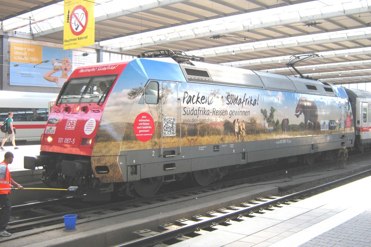 Am sonnigen 25 Mai 2012 stand 101 087 in M�nchen Hbf.