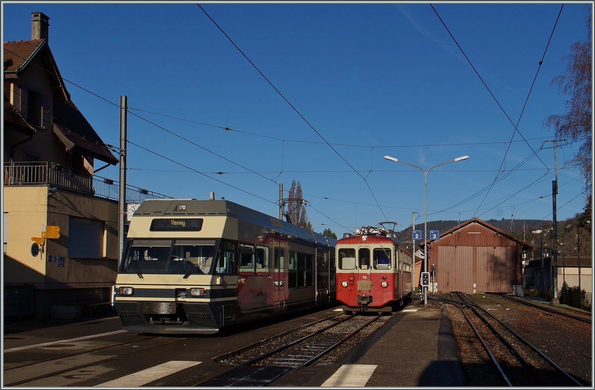 CEV BDeh 2/4 und CEV GTW Be 2/6 in Blonay.
9. Okt. 2015