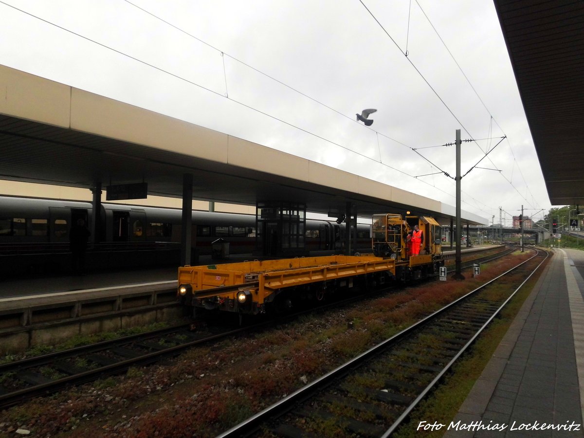 DB Netz Instandhaltungsfahrzeug im Mannheimer Hbf am 2.6.16