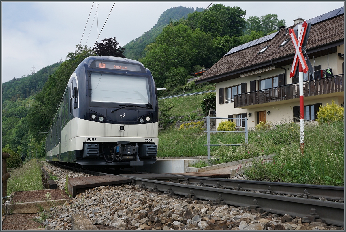 Der CEV MVR ABeh 2/6 7504 ist an seinem Zielbahnhof Sonzier angekommen.

16. Mai 2020