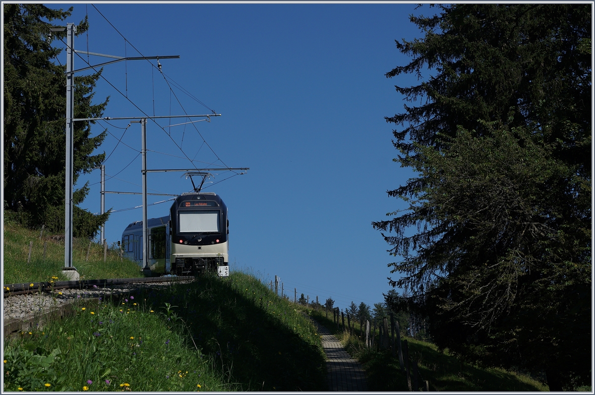 Der CEV MVR SURF ABeh 2/6 7501 erreicht in Kürze sein Ziel Les Pleiades.
27. August 2016
