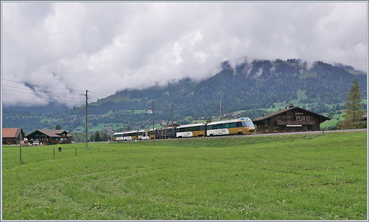 Der MOB GoldenPAss Panoramic Express zwischen Gstaad und Saanen.
14. Sept. 2018