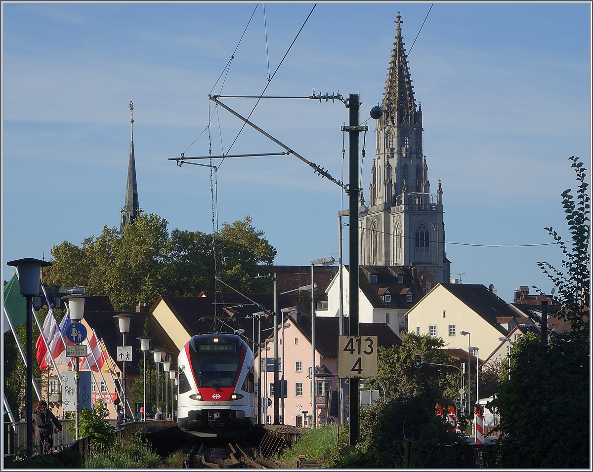 Der SBB Seehas RABe 521 201 verlässt Konstanz in Richtung Engen.

19. Sept 2019