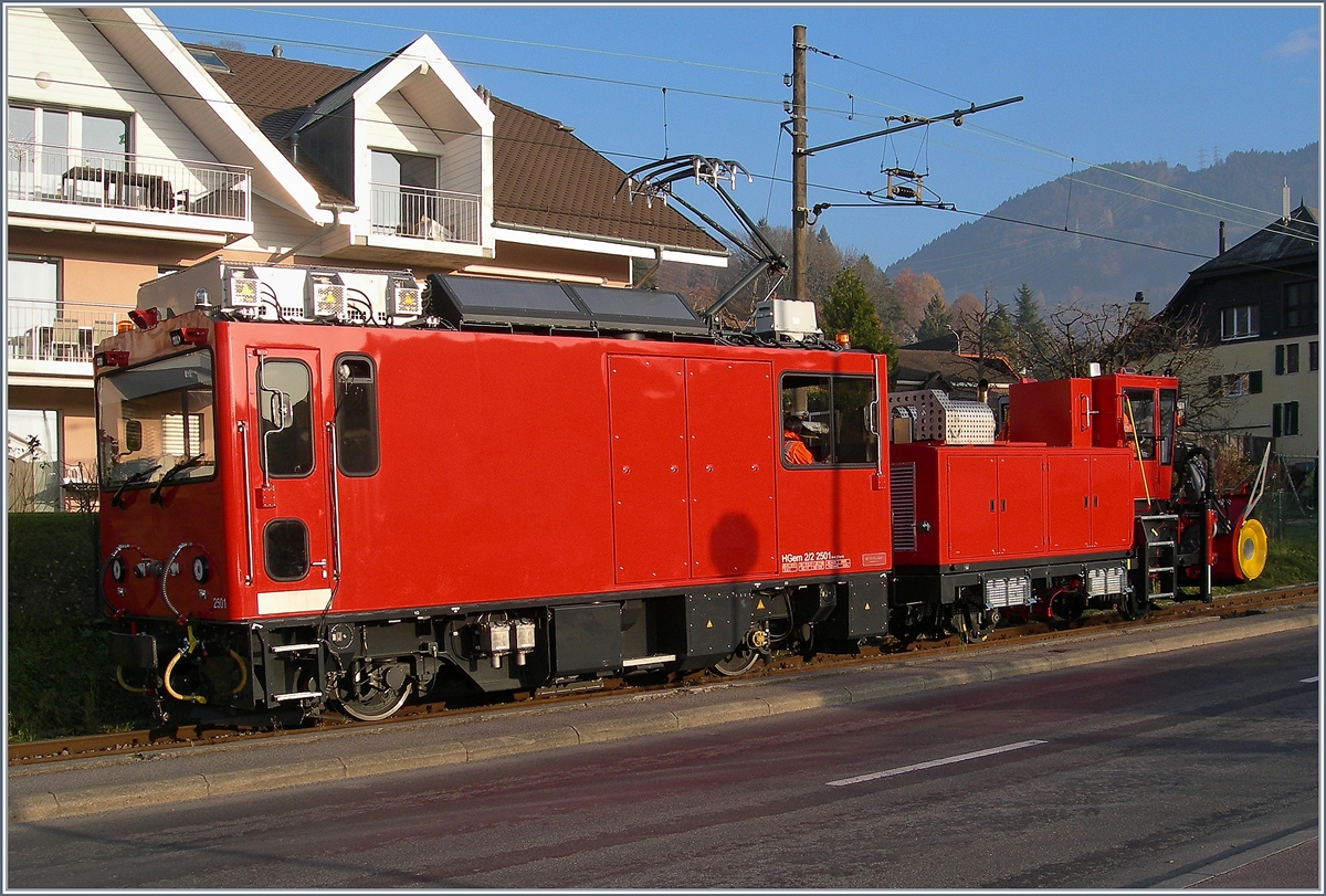 Die MVR HGem 2/2 2501 in Blonay auf Probefahrt.
5. Dez. 2016