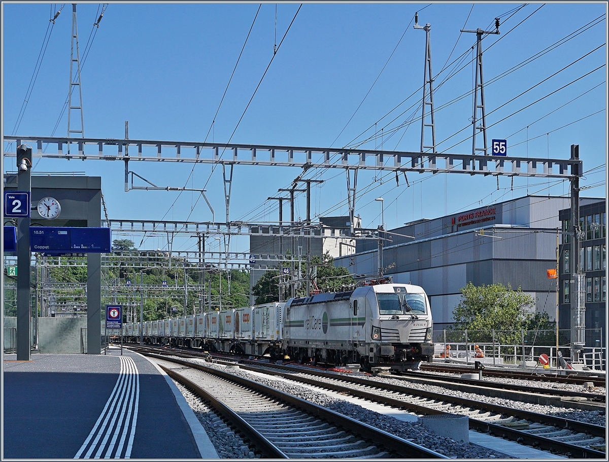 Die RailCare  Rem 476 454 erreicht Lancy Pont Rouge.

19. Juni 2018