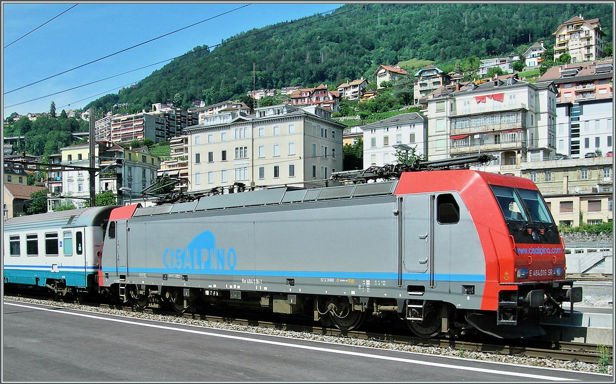 Die Re 484 016 in Montreux.
11. Juli 2006