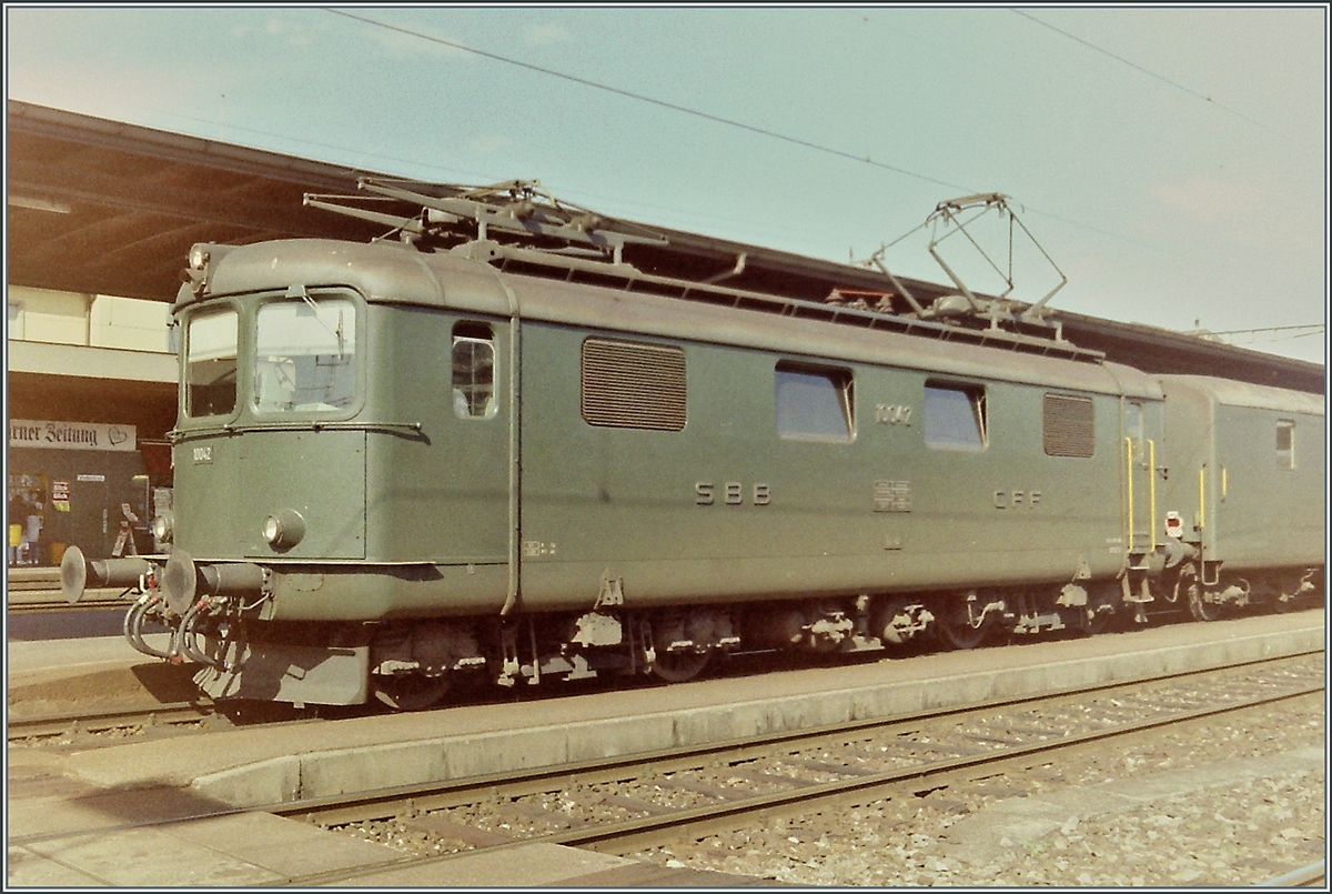 Die SBB Re 4/4 I 10042 in Solothurn.

Analog Bild vom September 1993