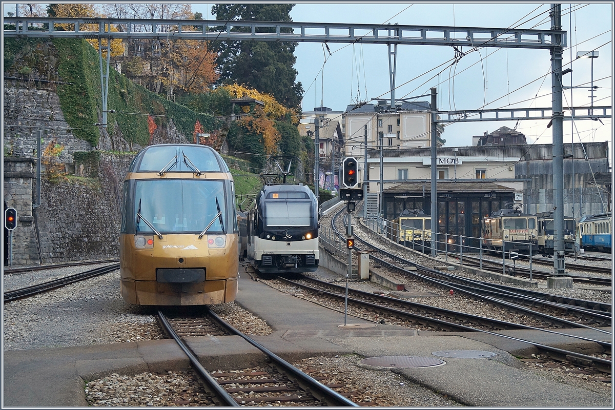 Ein Blick auf den recht bunten MOB Fahrzeugpark in Montreux.

17. Nov. 2018