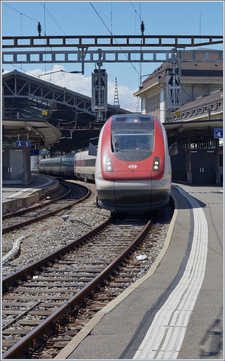 Ein ICN von St.Gallen ist als IR5 an seine Ziel Lausanne angekommen. 

1. Juni 2020