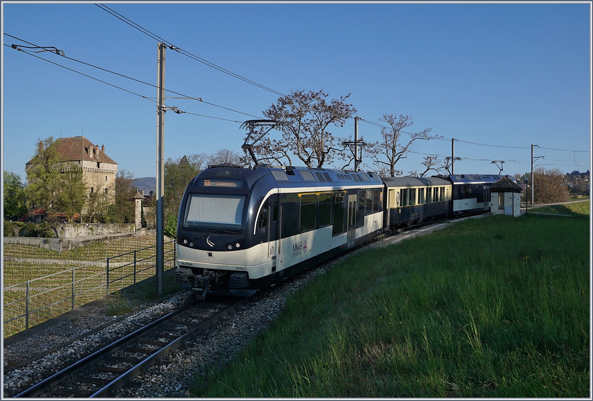 Ein sehr kurzer MOB Belle Epoque Zug auf dem Weg nach Zweisimmen bei Châtelard VD.

11. April 2020

