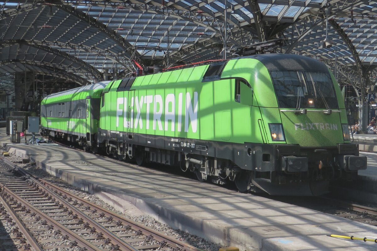 FlixTrain U2-007 ist am 22 Mai 2022 in K�ln Hbf bereitgestellt f�r der Schnellzug nach hamburg.