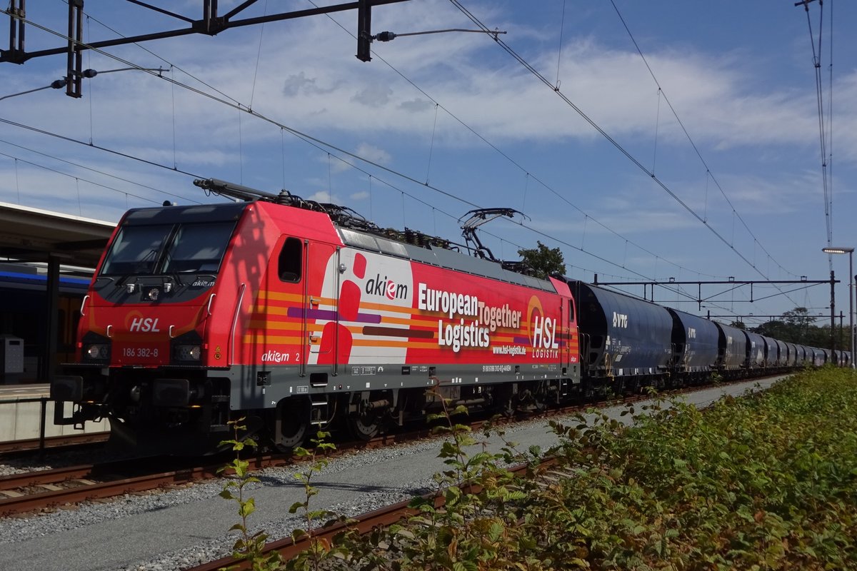 HSL 186 382 verl�sst mit ein Getreidezug Oss am 14 Augustus 2019. 