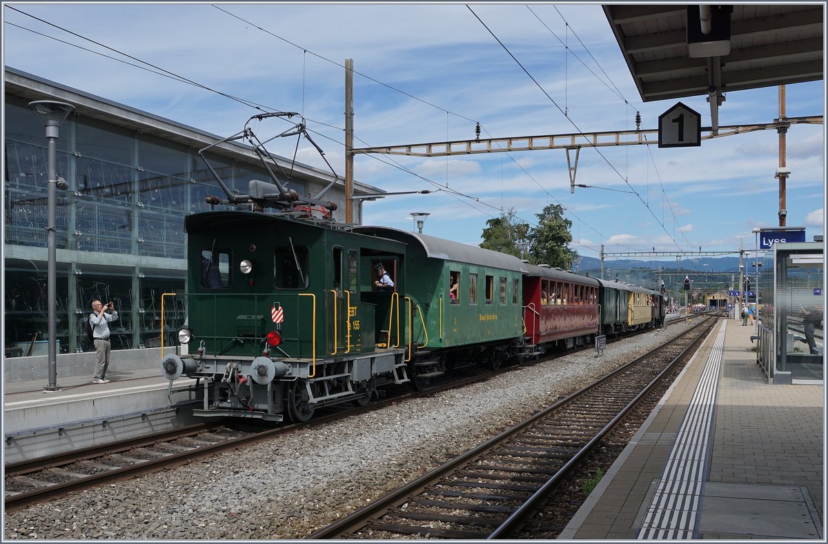 Infolge Trockenheit und damit verbundener Brandgefahr wurde dem Dampfzug von Lyss nach Aarberg den EBT Te 155 mitgegeben. 
Lyss, den 11. August 2018