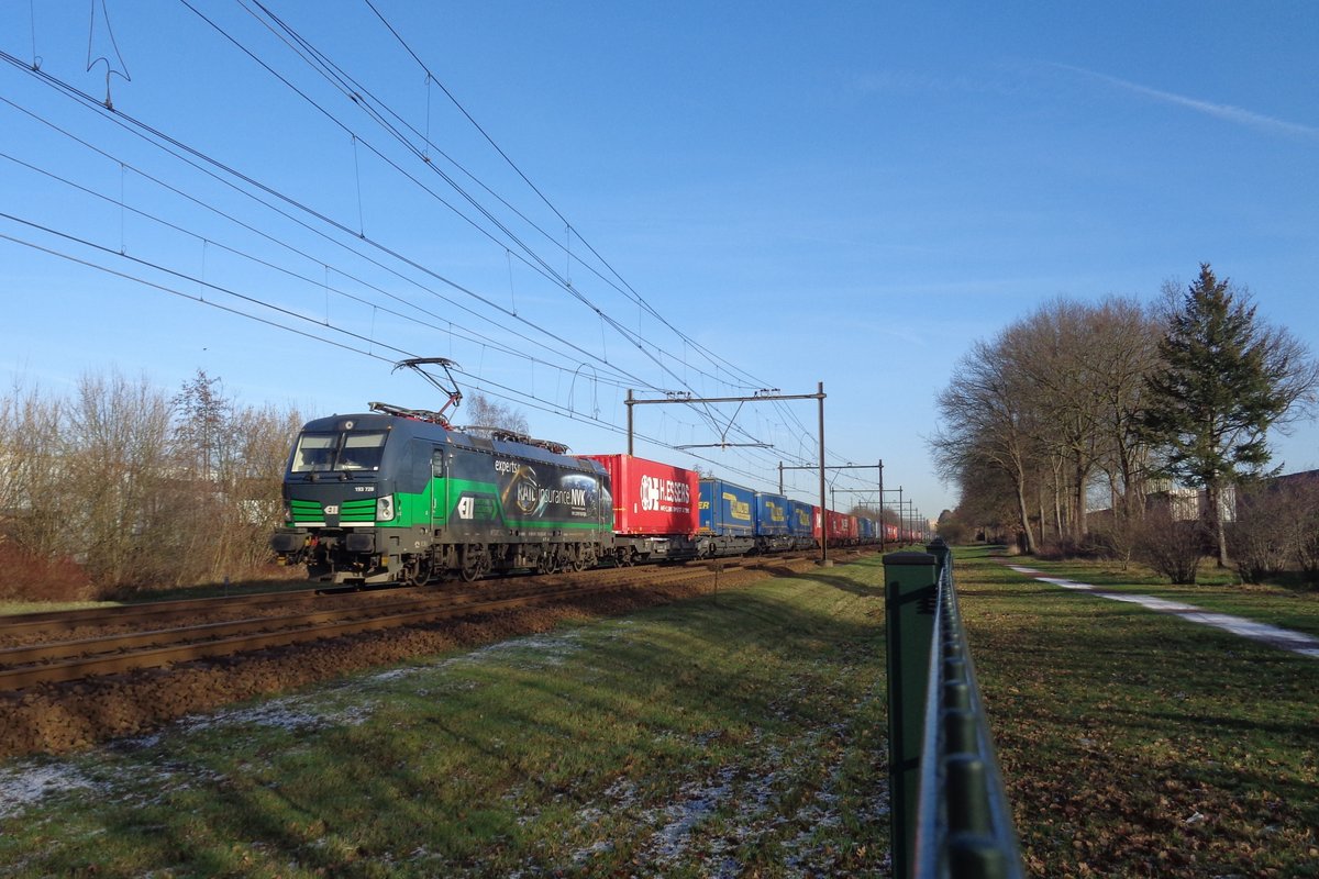 LTE 193 728 zieht der Rzepin-Shuttle durch Alverna am 18 J�nner 2019.