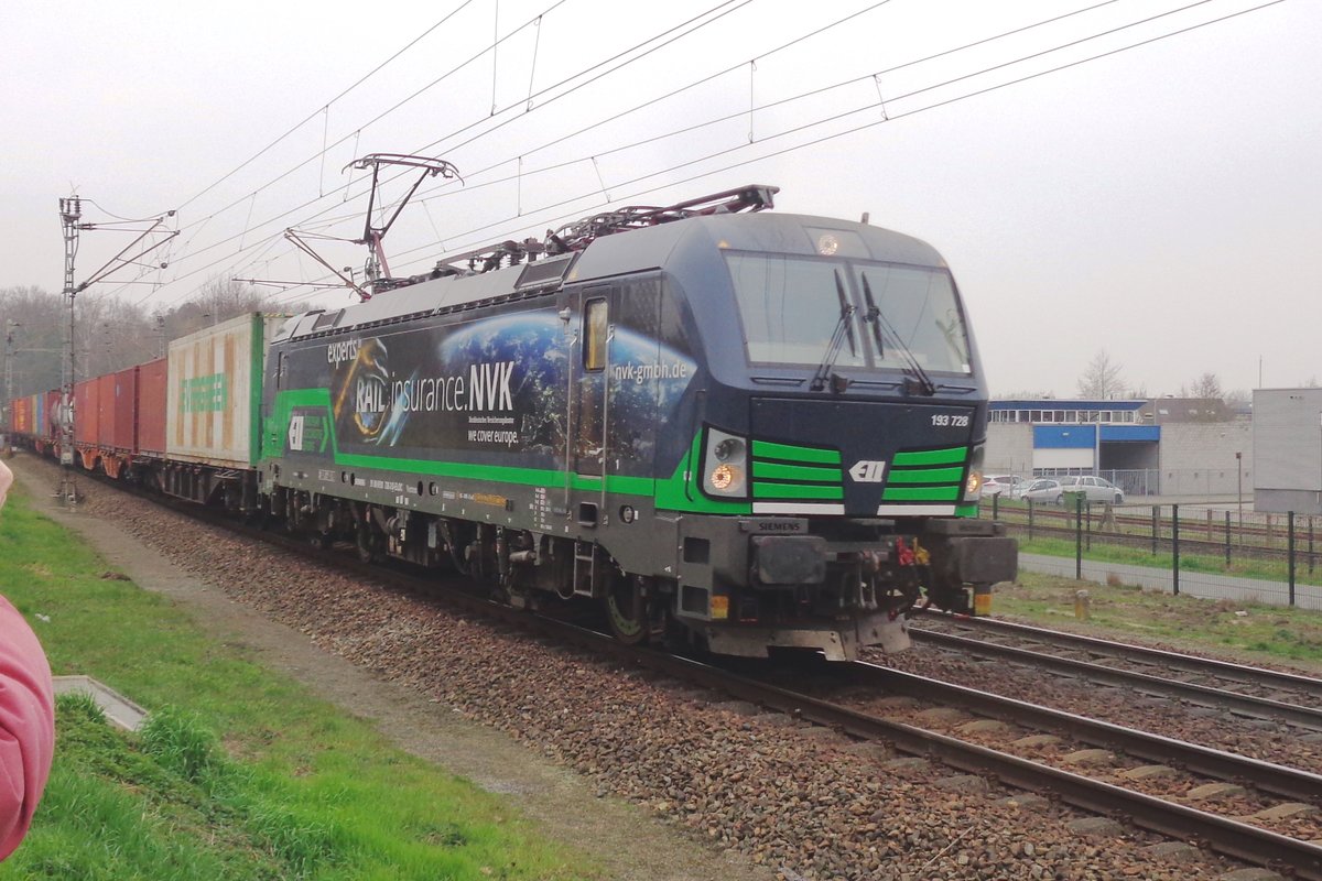 LTE Werbevectron 193 728 treft am 24 M�rz 2019 aus Deutschland kommend in Venlo ein.