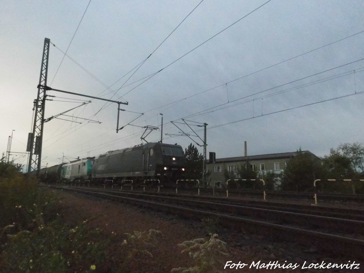 MRCE 185 XXX mit einer FRET mit einem G�terzug in Delitzsch am 23.9.15