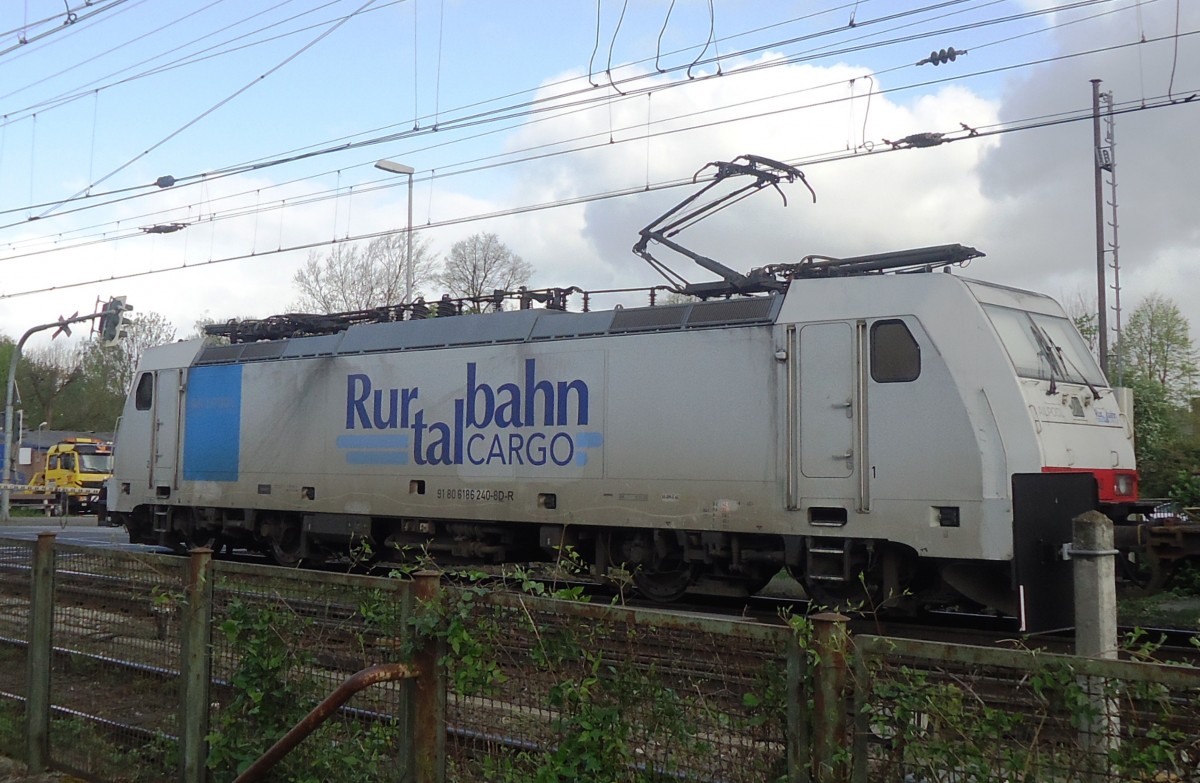 RTB 186 240 verl�sst Emmerich am 14 April 2014.