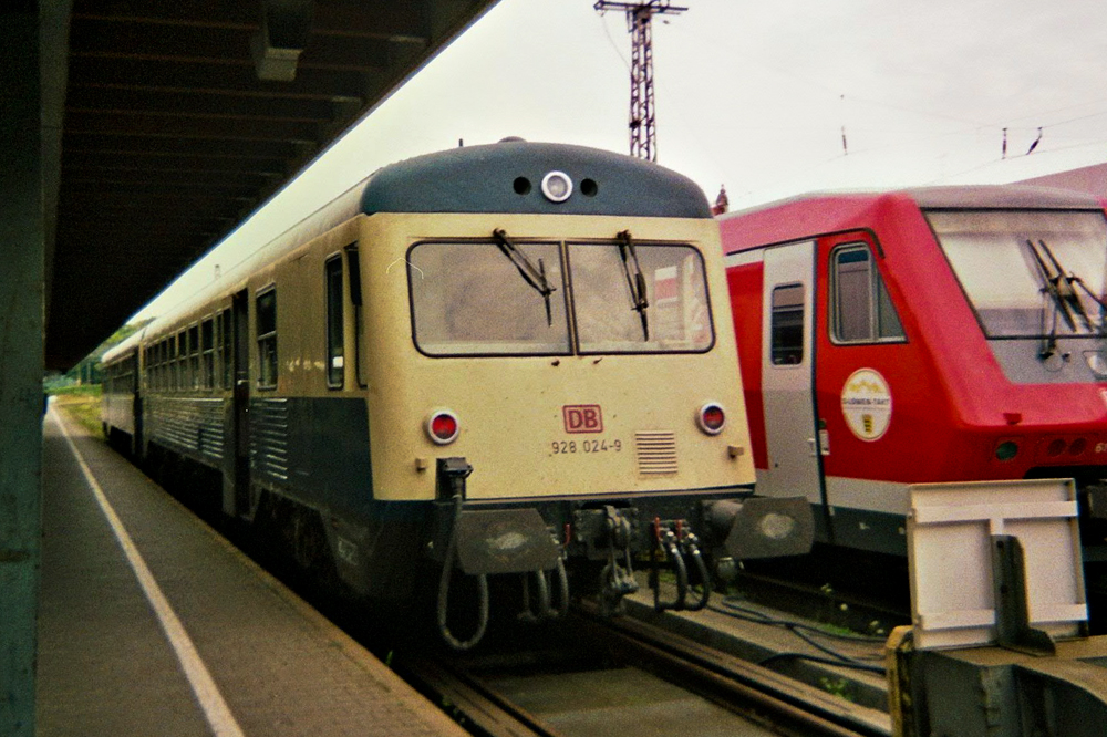 Scan vom Negativ: 928 024-9 Lindau (Bodensee) Hauptbahnhof. 1997/98
