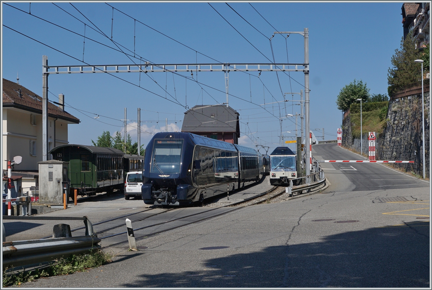 Der Gegenzug ist in Chamby eingetroffen, der GPX 4065 von Interlaken Ost nach Montreux kann nun seine Fahrt fortsetzen. 

9. Sept. 2023