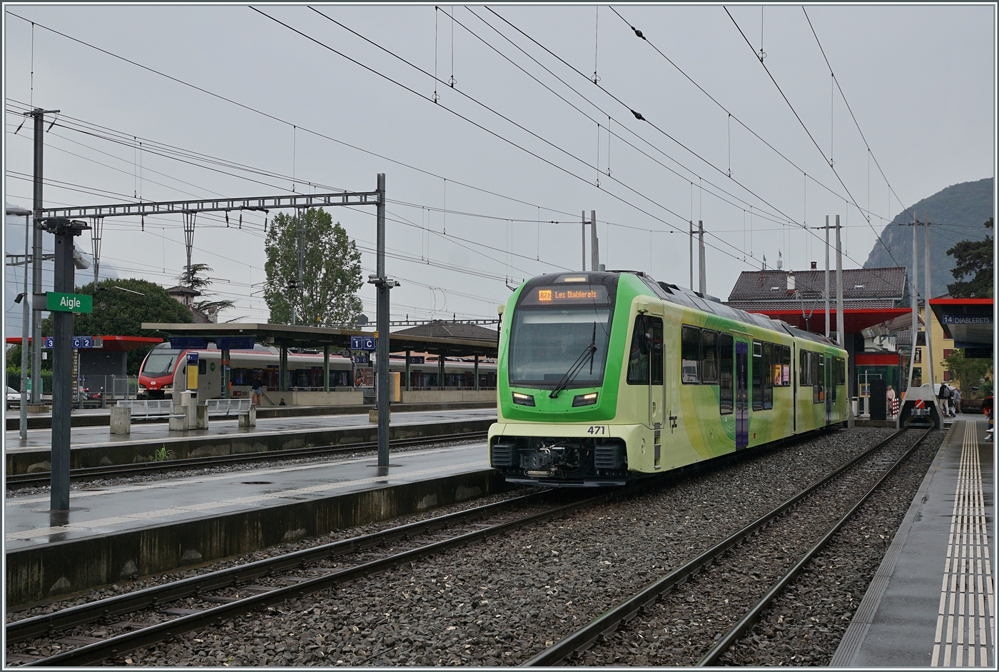 Der neue TPC ASD ABe4/8 471 wartet in Aigle auf die Abfahrt nach Les Diablerets. 

21. Juli 2024