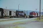 86 1775 und 110 574 im Bahnhof Eibenstock unt Bf am 16.9.1975