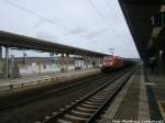 185 268-0 mit einem G�terzug beim durchfahren des Bahnhof Naumburg (Saale) am 24.2.15