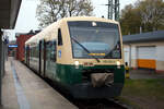 650 032 (650 300) im Bahnhof Bergen auf R�gen am 22.4.24