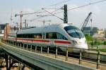 ICE 605 004 verl�sst Berlin Hbf am 1.Mai 2011.
