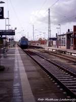 Einfahrt des Dampfsonderzugs in den Bahnhof Bergen auf R�gen / Zuglok Ist Die �BB Lok 1042 520-8 am 27.10.12