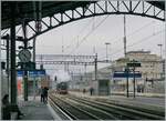 Wie jedes Jahr fand auch heuer die beliebte Dampfrundfahrt mit dem Train Casse statt. Der stattliche Zug, bestand aus 40 Achsen Anhängelast erreicht mit der (ex) SNCF 141 R 568 den Bahnhof von Lausanne. 

26. Okt. 2024 