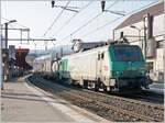 Leider nur bei kr�ftigem Gegenlicht konnte ich die SNCF BB 27062 in Chamb�ry fotografieren. 

22.03.2022

