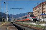 Ein FS Trenitalia ETR 610 verlässt Domodossola in Richtung Milano.