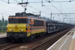 Am 16 Juli 2016 durcheilt RF 4401 Lage Zwaluwe.