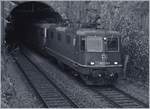 Die SBB Re 420 278-4 und eine weitere kurz nach Lutry; zur Zeit wird der Tunnel umgebaut.