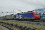 Im RoLa-Verkehr von Freiburg im Breisgau nach Novara wird jeweils in Domodossola die BLS Wecchselstromlok Re 485 durch eine SBB Cargo Re 474 oder Re 484 gewechselt.