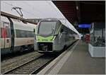 Seit dem Fahrplanwechsel sind BLS RABe 528 MIKA als IR56 auf der Strecke Basel SBB - Biel/Bienne im Einsatz und ergänzen die ICN Züge, die als IC 5 endliche wieder direkt von Basel nach Lausanne fahren zum Halbstundentakt. 

Biel/Bienne den 27. Dez. 2025