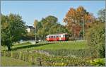 Der CEV BDeh 2/4 verl�sst den Halt  Ch�teau d'Hauteville .