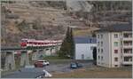 Von Le Châble kommend fahren zwei TRM Region Alpes RABe 525  NINA  über den Sembrancher Viadukt und werden in Kürze den Bahnhof von Sembrancher erreichen.


24. Jan. 2026