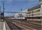 Zwei SBB RABe 511 erreichen Lausanne.