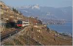 Ein SBB RBe 560  Domino  auf der Train des Vignes Strecken auf der Fahrt nach Puidoux.